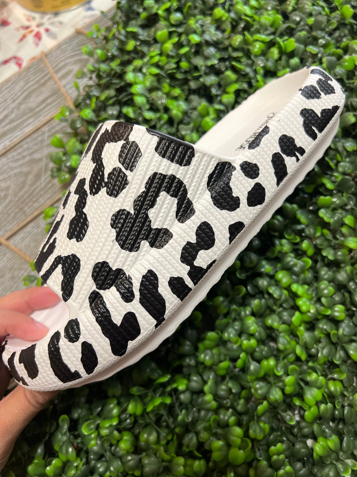 Kelsey Leopard Slides - White